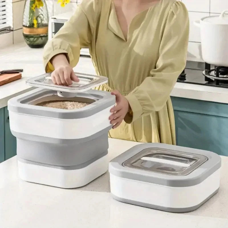 Food Storage Container Collapsible Dog Food Container with Sealing Lid,  Suitable for Dry Food for Dogs, Cats Other Pet Foods